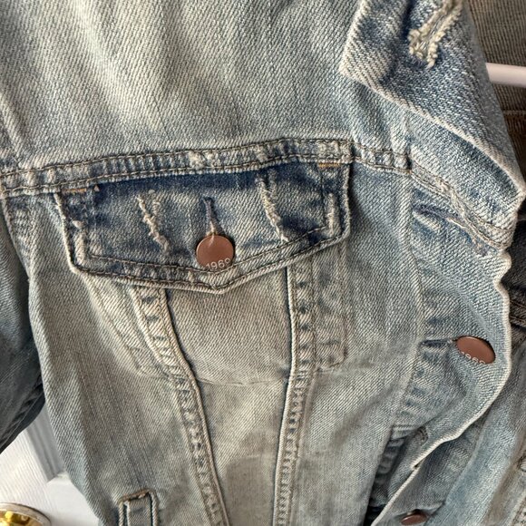 Gap 1969 Distressed Denim Jacket - Picture 3 of 5